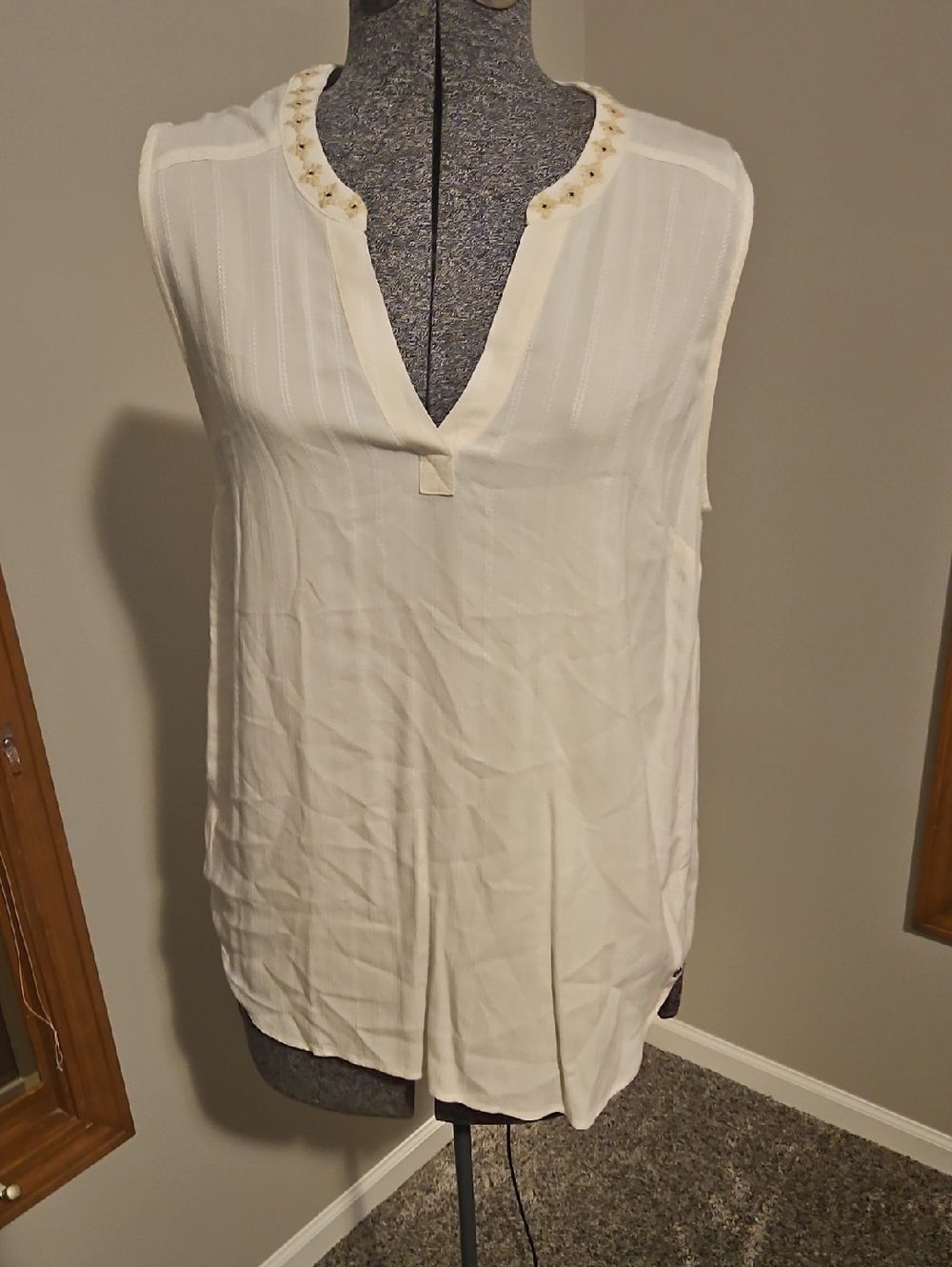 Eddie Bauer Rayon Sleeveless Striped Blouse